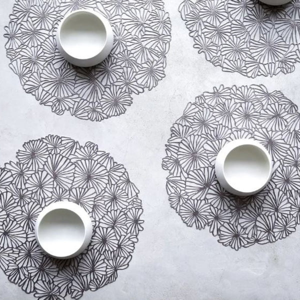 Chilewich Daisy Round Placemat - Gunmetal