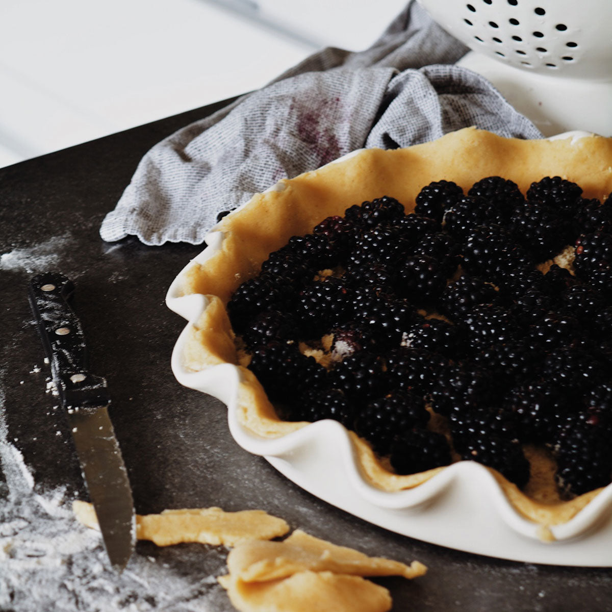 Shop Emile Henry Ruffled Pie Dish Divertimenti Cookshop